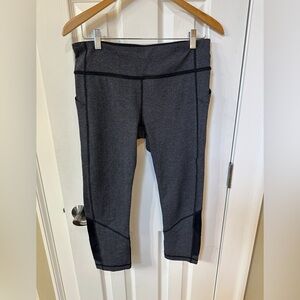 Lululemon leggings Black/grey houndstooth, size 10 with pockets